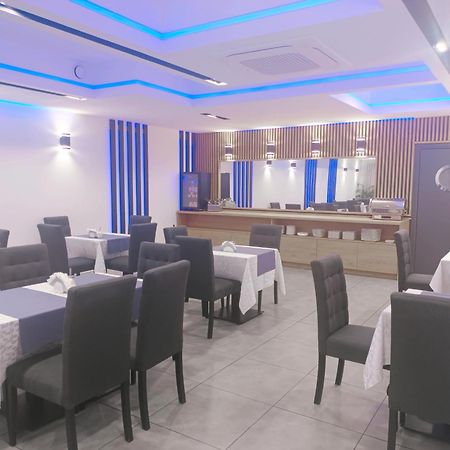 Hotelik & Restauracja Amber Raszyn Ngoại thất bức ảnh