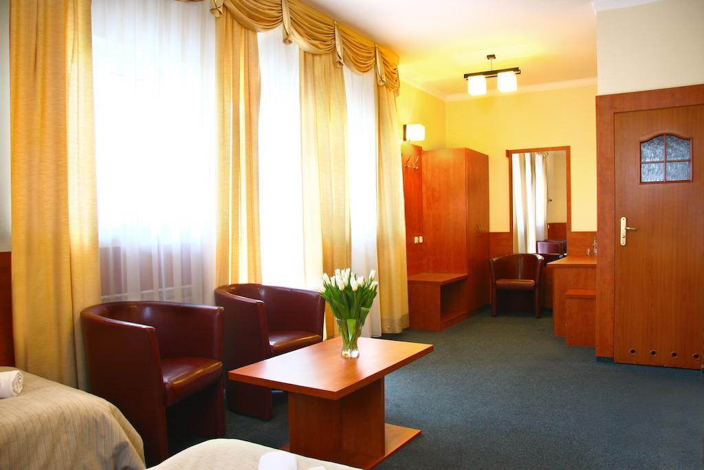Hotelik & Restauracja Amber Raszyn Phòng bức ảnh